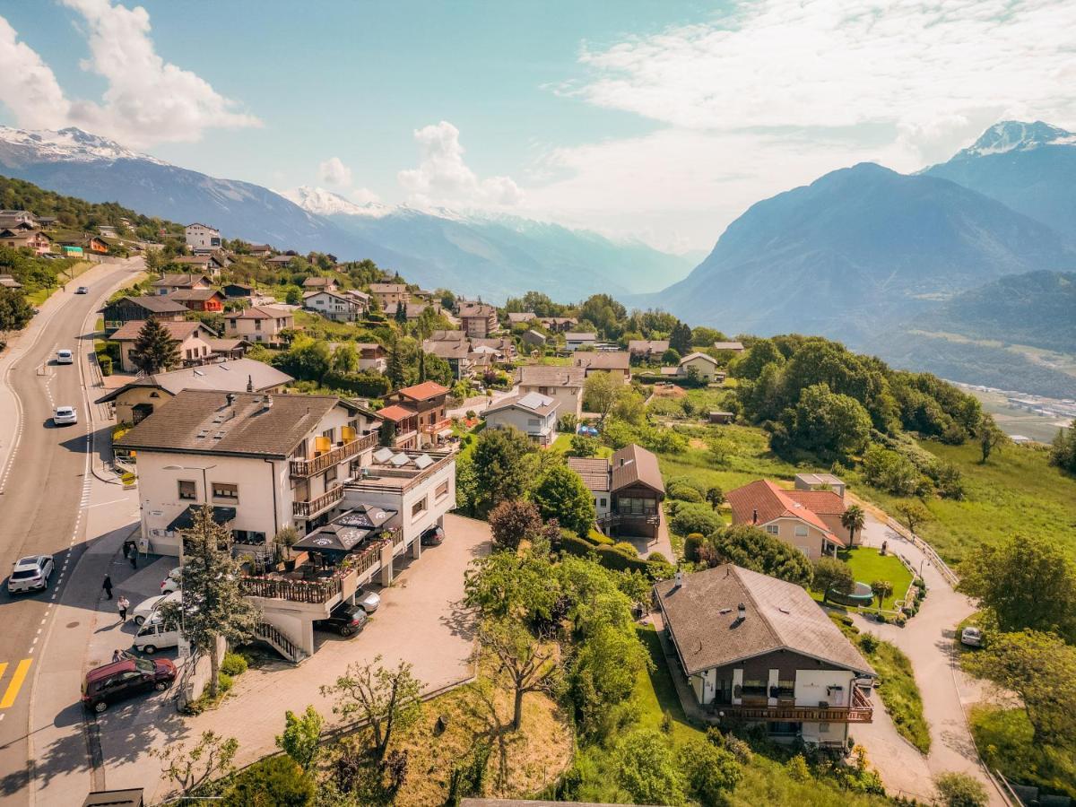 Relais Fleuri Hotell Chermignon-d'en Bas Exteriör bild