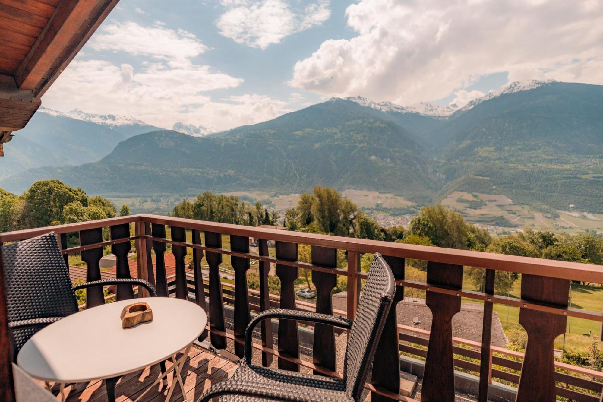Relais Fleuri Hotell Chermignon-d'en Bas Exteriör bild
