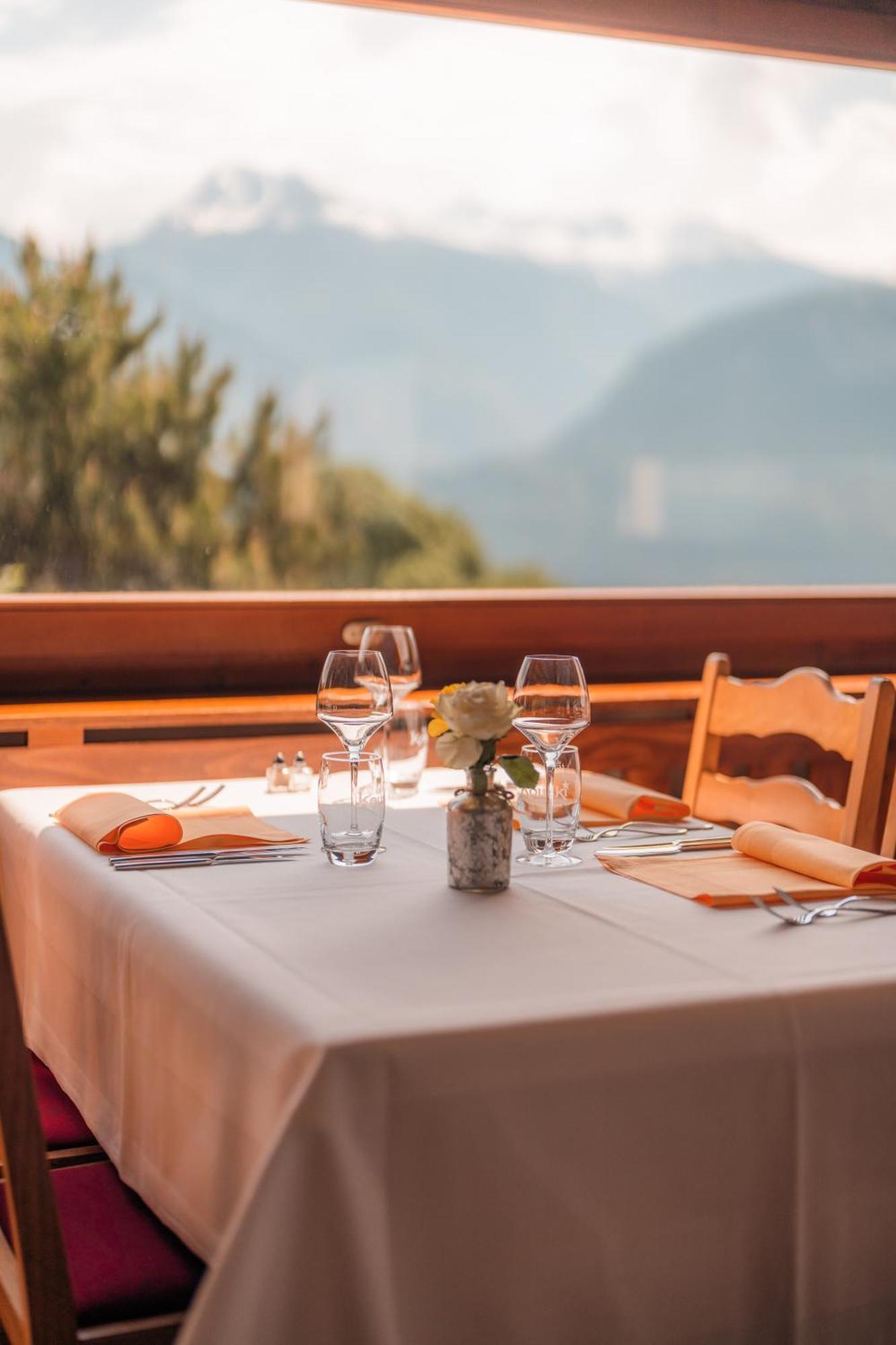 Relais Fleuri Hotell Chermignon-d'en Bas Exteriör bild