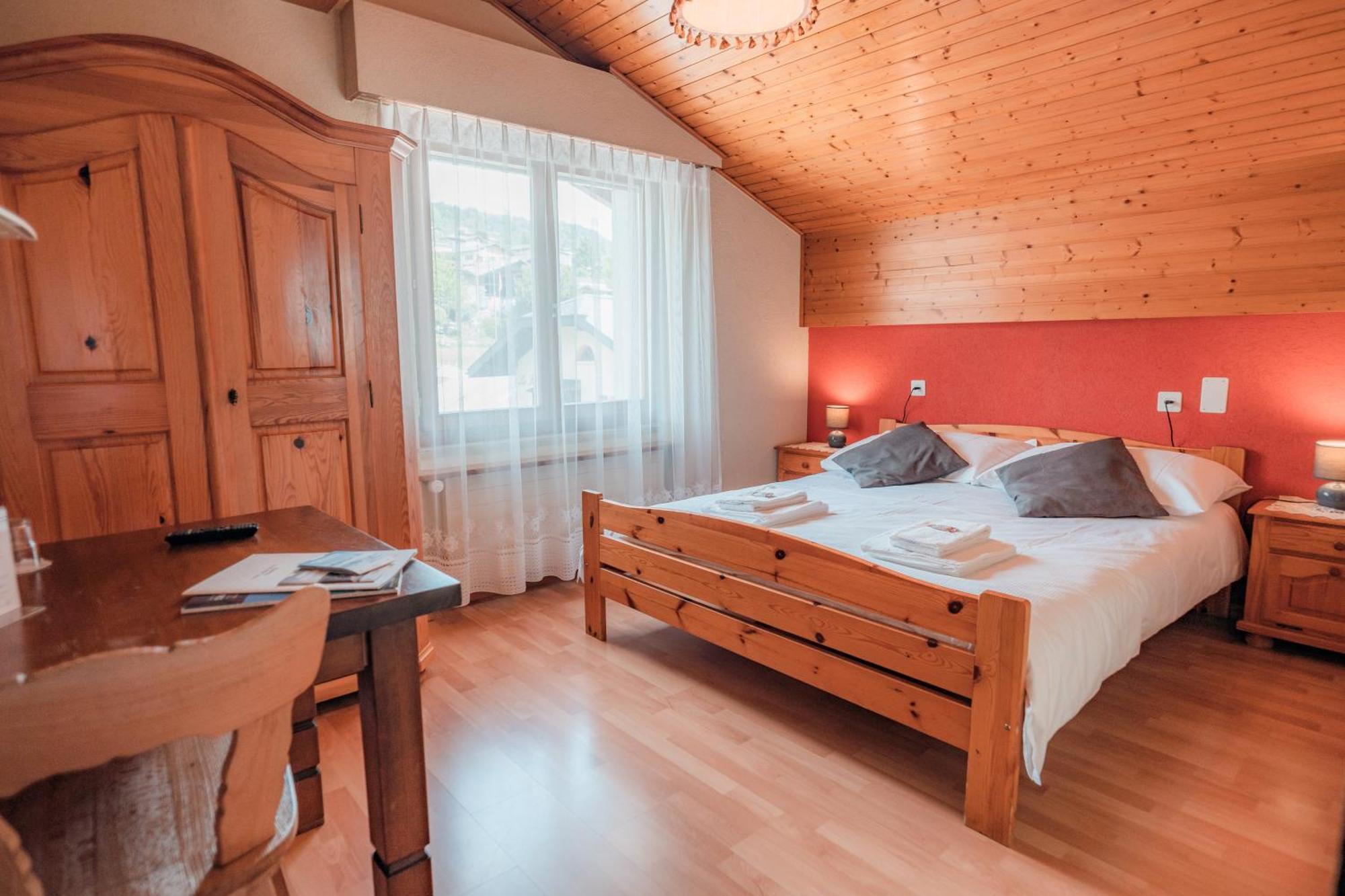 Relais Fleuri Hotell Chermignon-d'en Bas Exteriör bild
